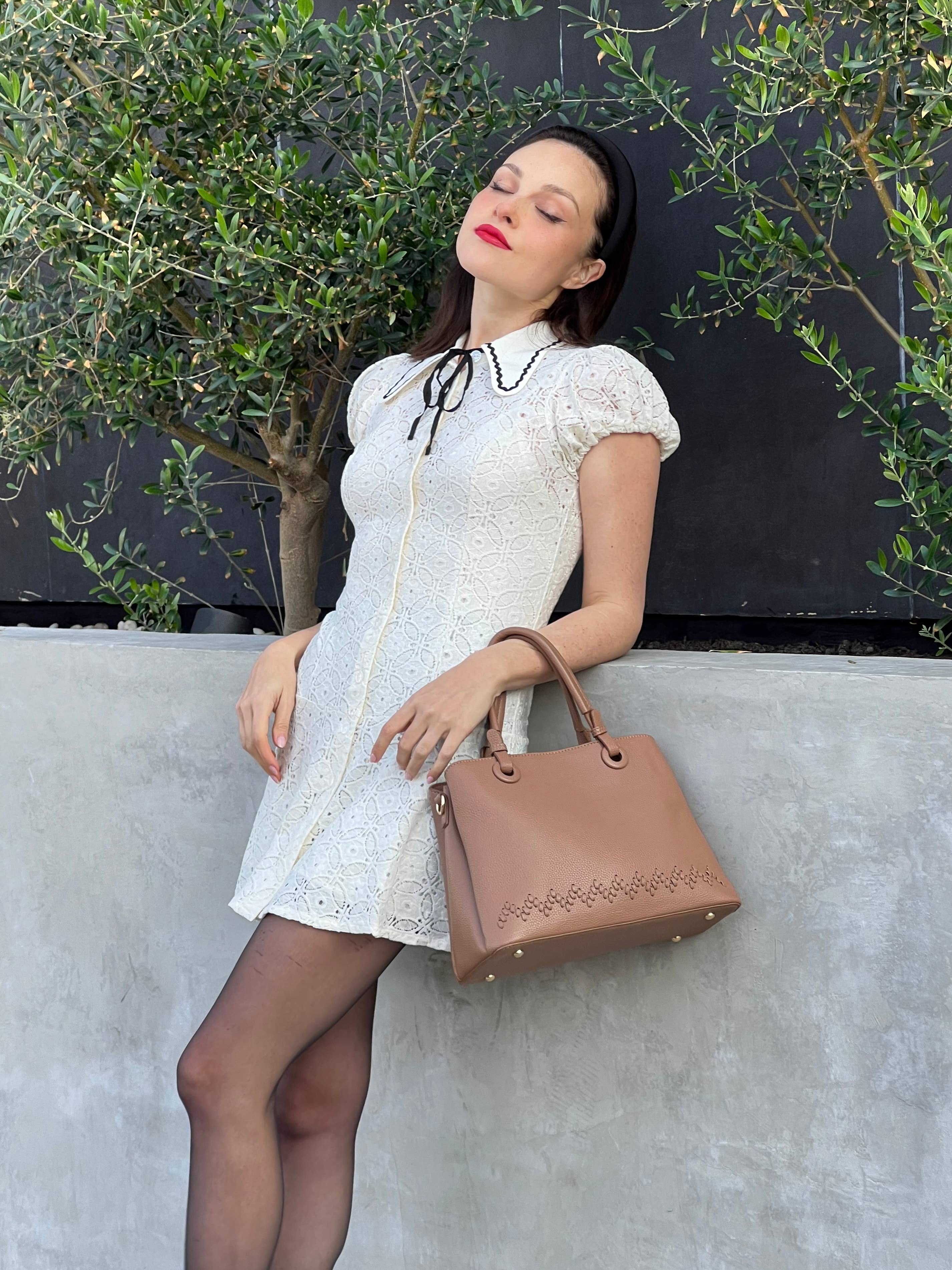 KAYLA+AVA – Großhandel Satchel – Damen – LAURA DREI-FACH-FACH TASCHE MIT PEITSCHENSTICH14