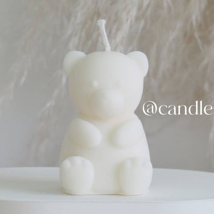 Small teddy candle in soy wax for wholesale by Candles Wholesale Au