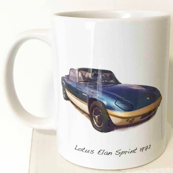 Tasse en céramique imprimée Lotus Elan Sprint 1972 (bleu) pour la vente par Witherden's Workshop