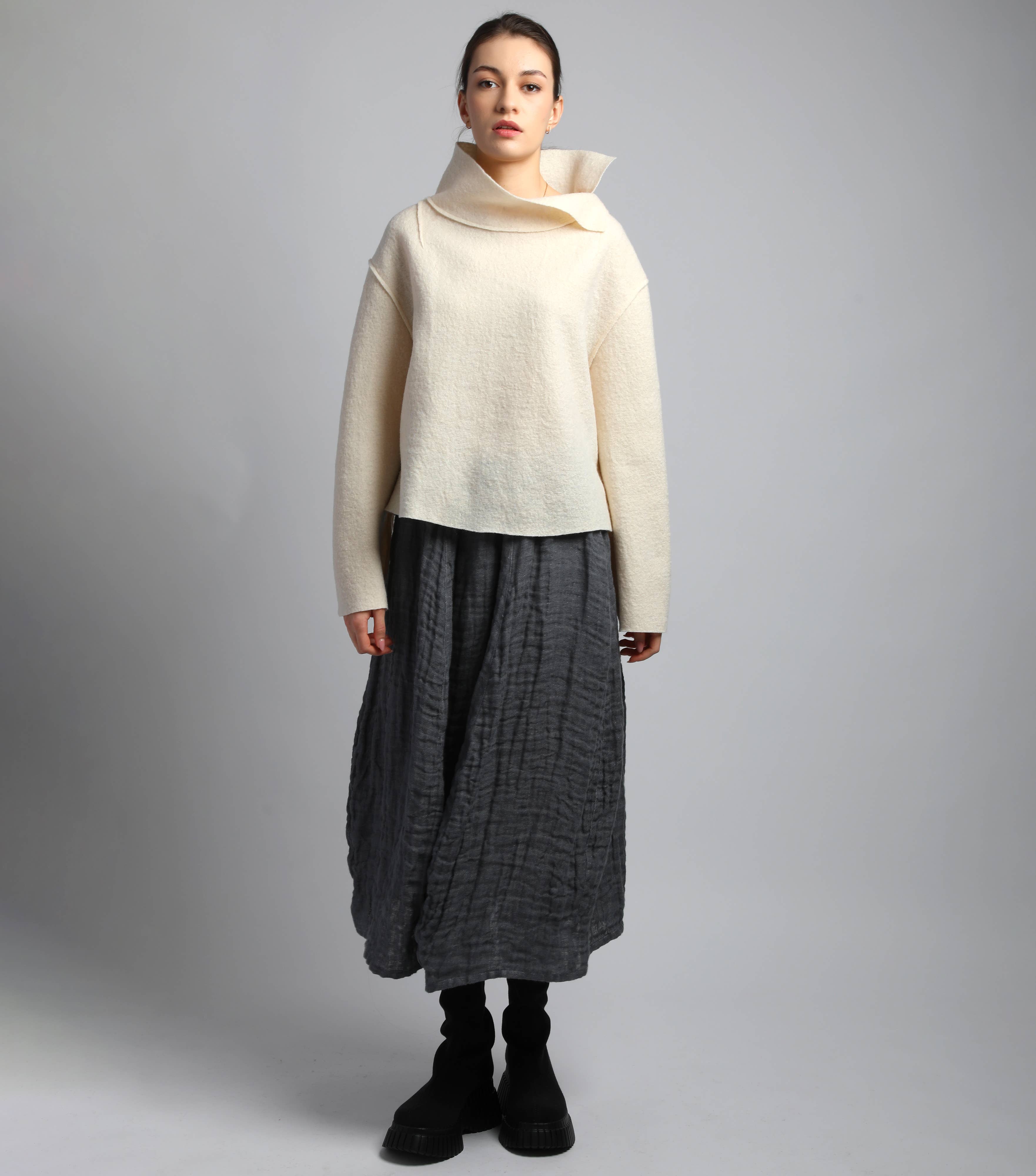 Knotium - Wholesale Knit Sweater - Women's - ALICE Cropped Loose Boiled Wool Jumper with Stand Up Collar1