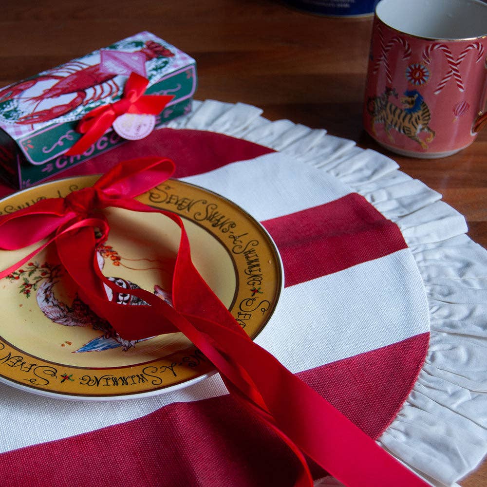 Evie and Skye Limited – wholesale Placemat – Round Ruffled Placemat - Red1