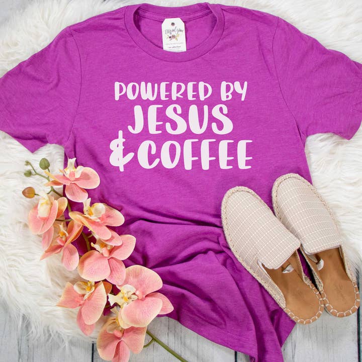 Camisa unisex Powered by Jesus and Coffee para venta al por mayor de EllyandGrace