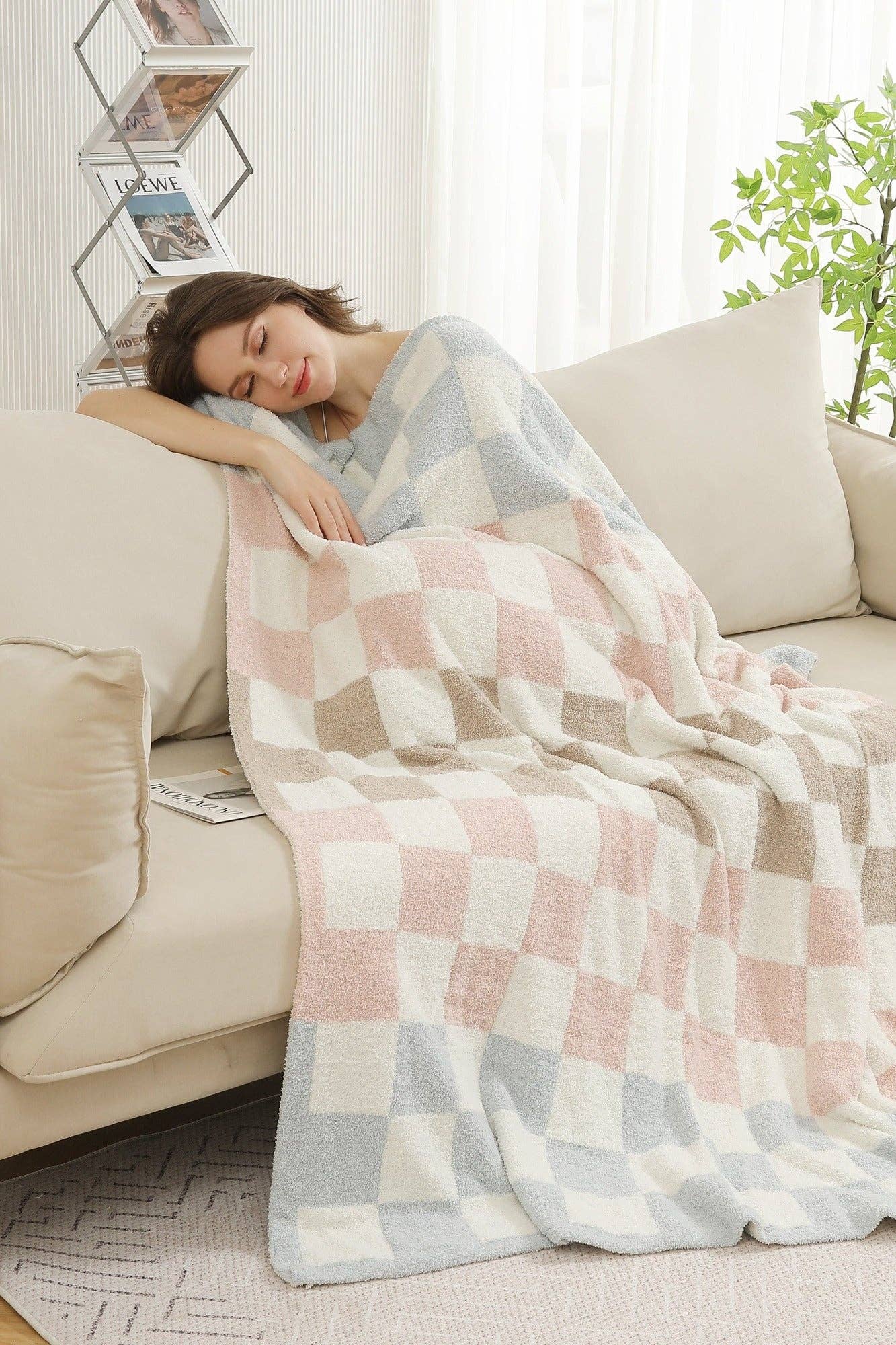 MiMi Wholesale - Wholesale Throw Blanket - Multi-Color Checkered Throw Blanket6