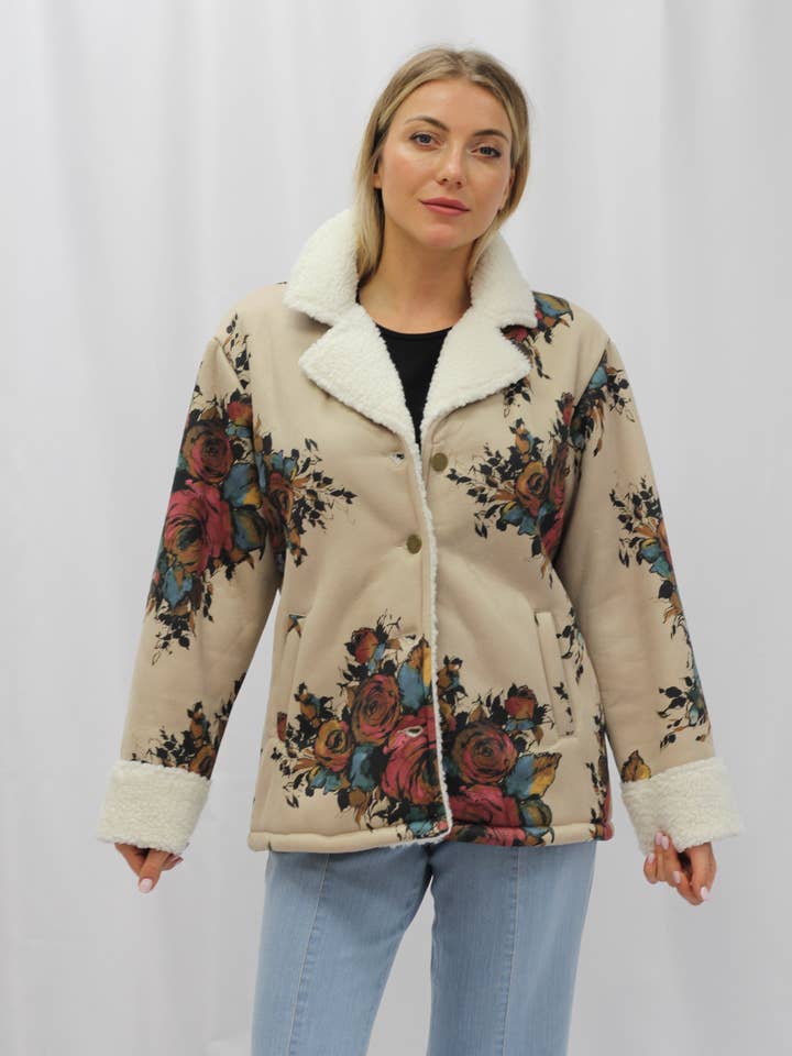 Manteau Sherpa Vintage Bloom pour la vente par Given Kale
