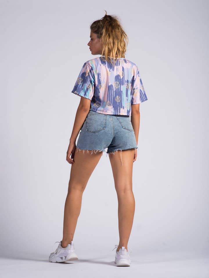 Camiseta Crop Top Fishikii Abstracto Violeta para venta al por mayor de Fishikii