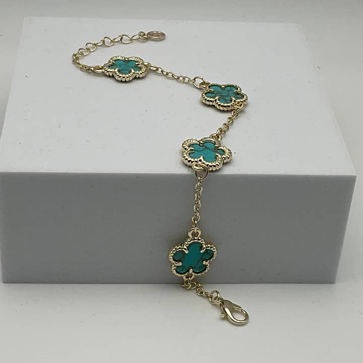 My Best Kept Jewelry – wholesale Charm/dangle bracelet – Assorted Coloured Clover Station Bracelets5