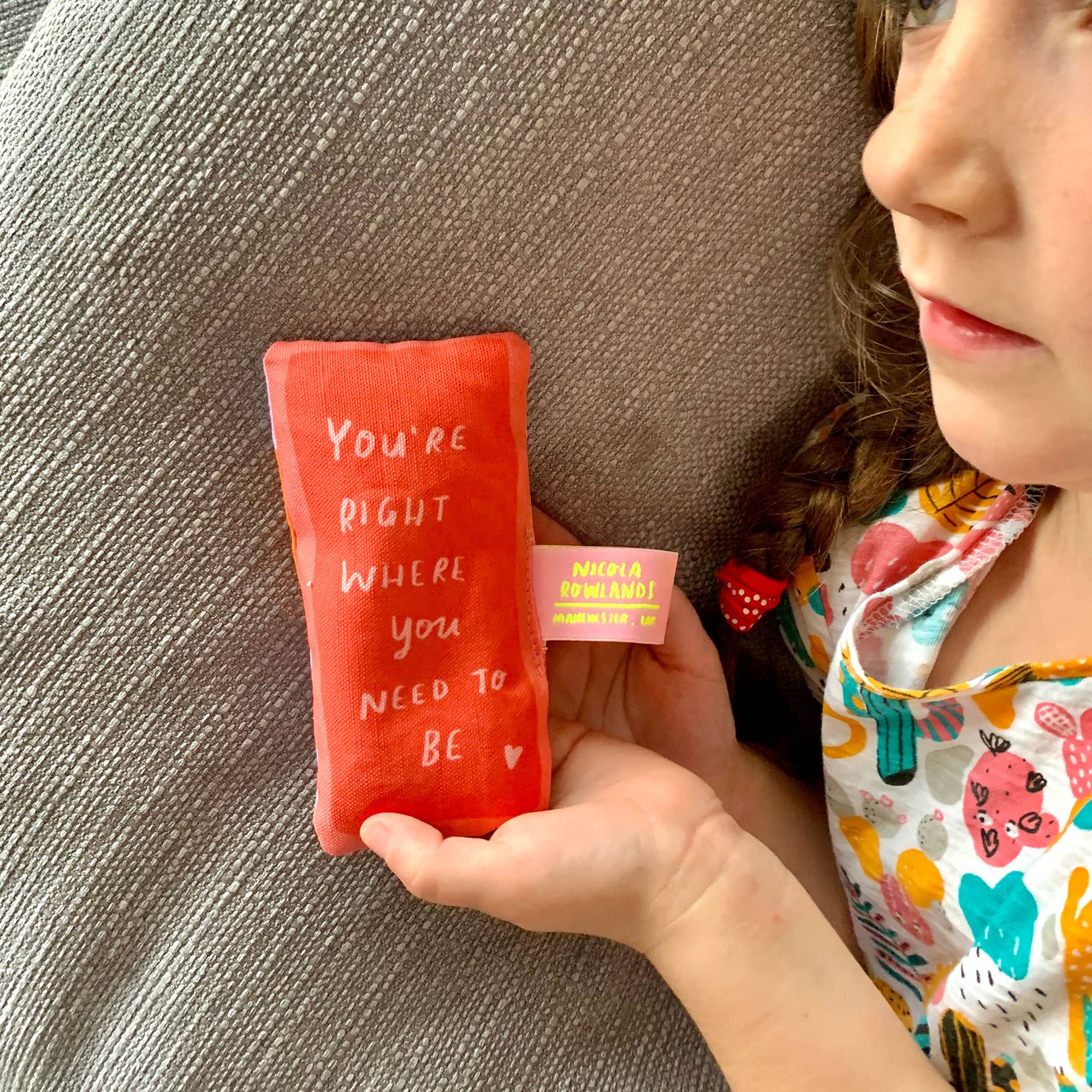 Nicola Rowlands – wholesale Stress relief ball/dough – Sensory palm bag: handmade lavender bag: red1