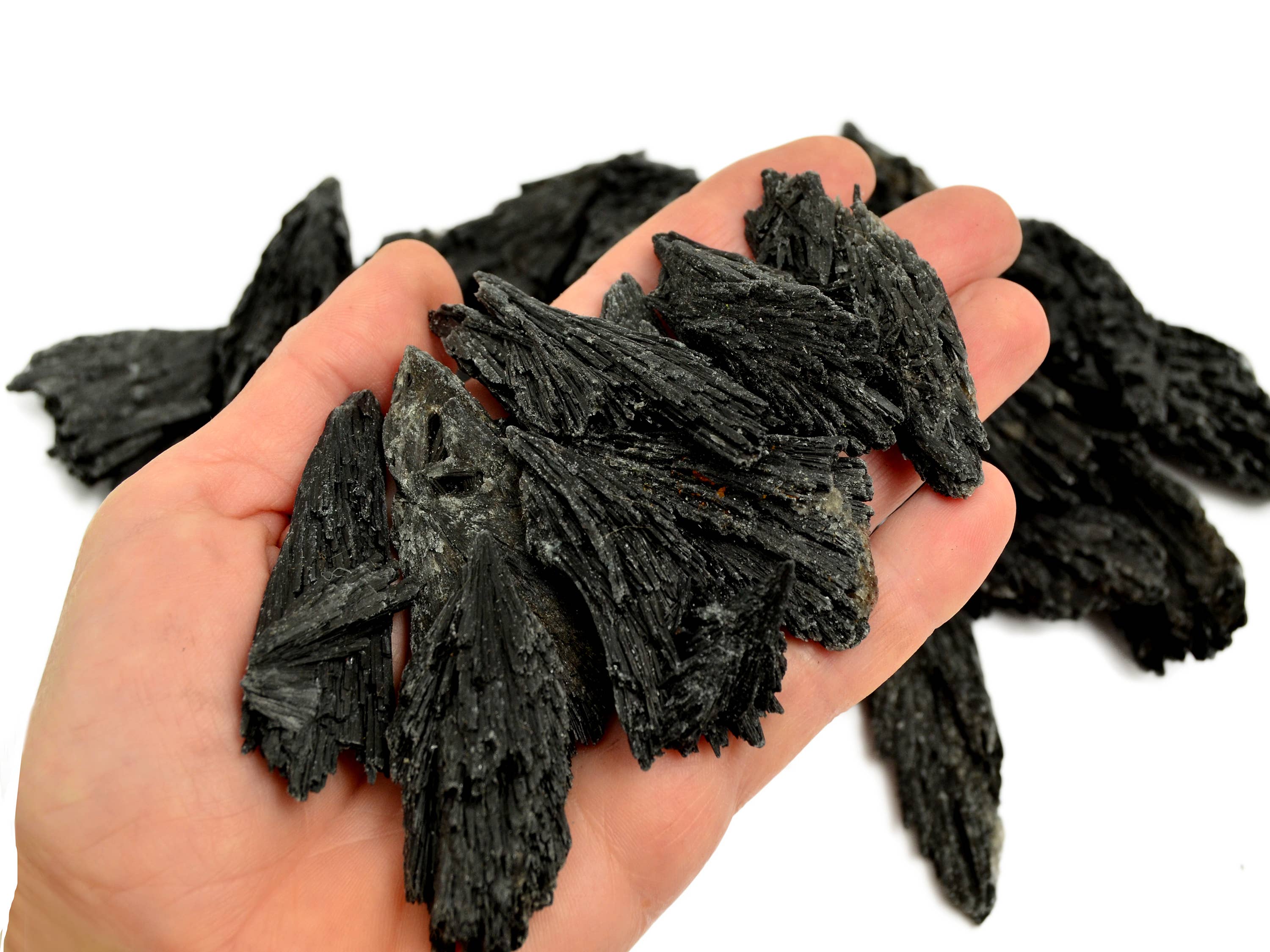 Kaia & Crystals – wholesale Spiritual stone/crystal – Raw Black Kyanite Witch's Broom (15g - 70g)4