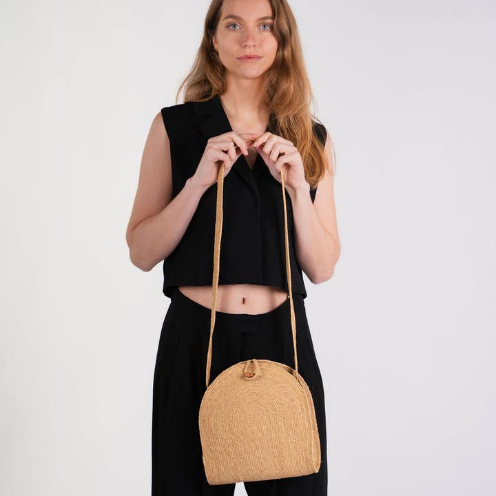 Natural Kashvi Seagrass Crossbody Bag for wholesale on Faire