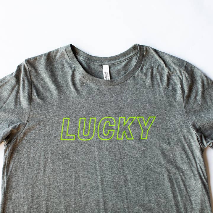 T-shirt Lucky pour la vente par Born & Thread