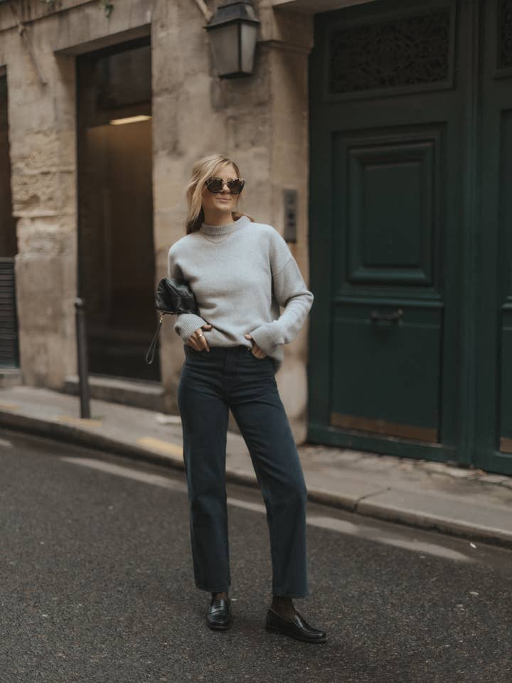 PURA Clothing - Wholesale Knit Sweater - Women's - CREWNECK SWEATER CASHMERE/SILK GREY1