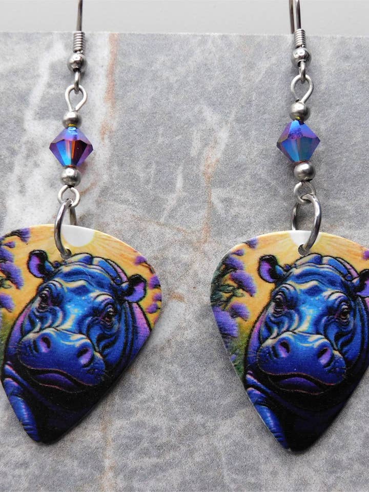 Kleurrijke Rijke Nijlpaard Gitaar Plectrum Oorbellen met Swarovskis voor wholesale door Simply Raevyn