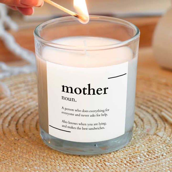 Vela personalizada 'Mother Noun' | Regalos para mamá para venta al por mayor de MKTrendsCo