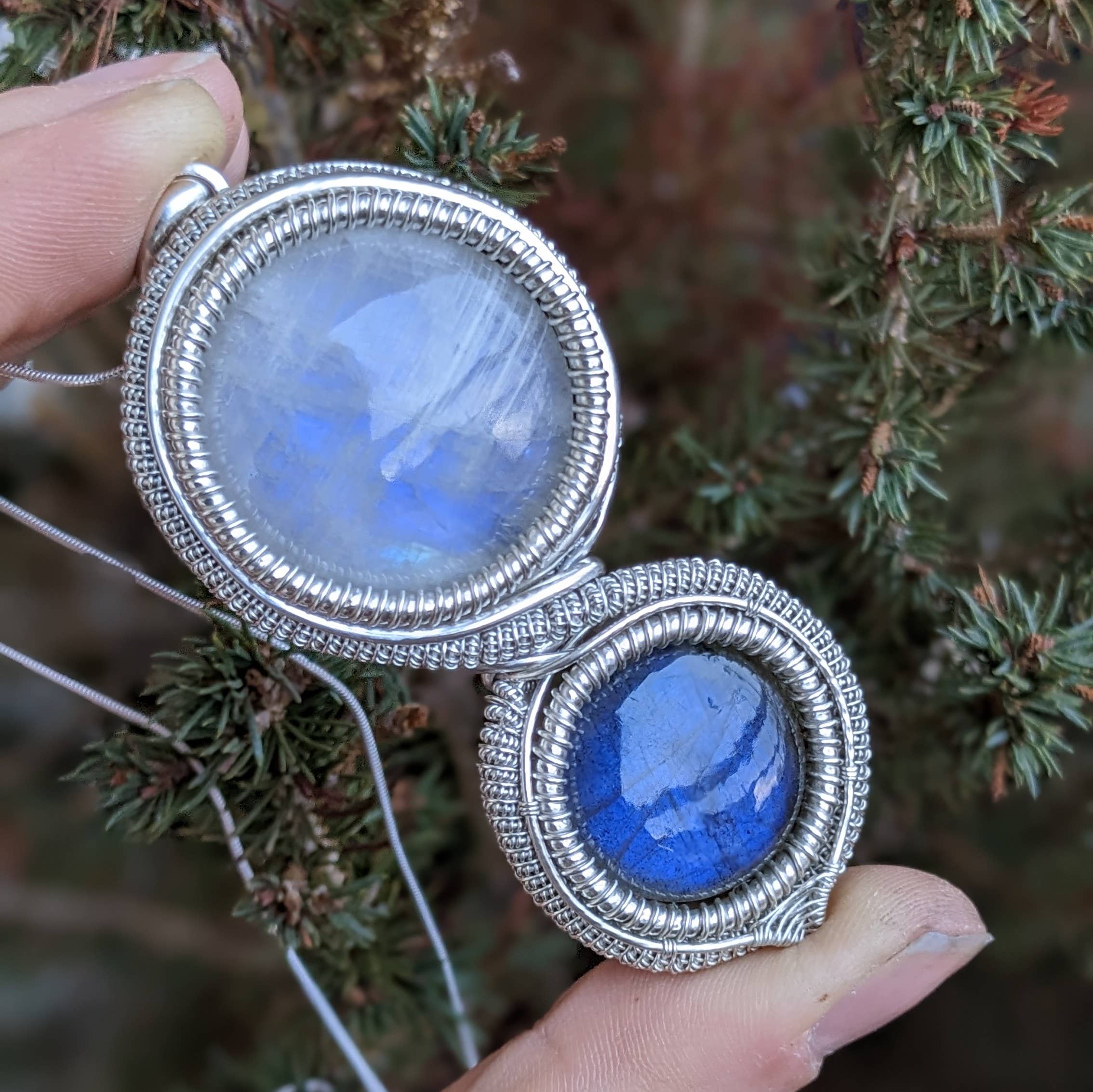 Le Tourbillon Minéral - Vente Colliers à pendentif - Collier Labradorite Bleue, Péristérite Et Argent Massif3