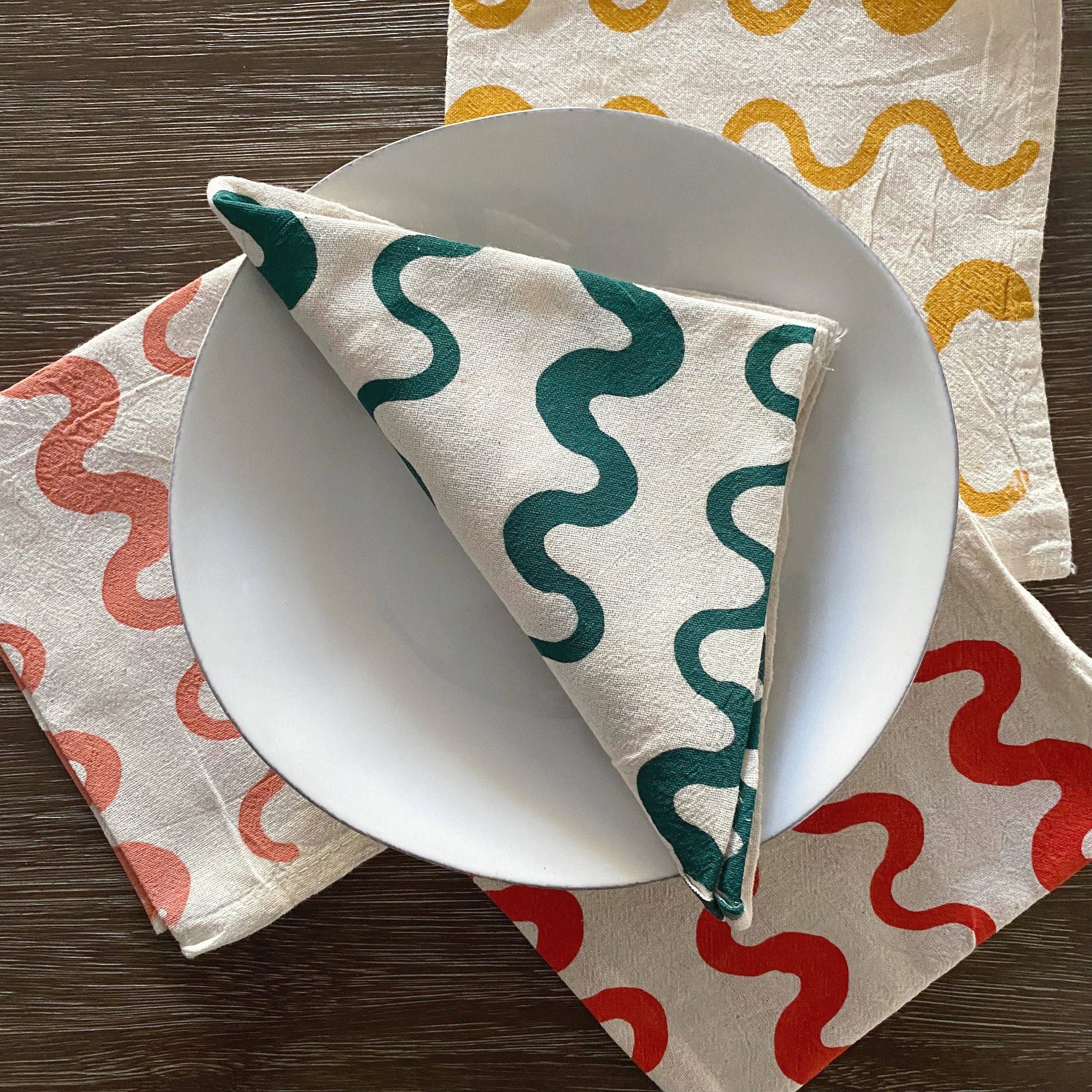 Bright Beige - Vente Serviettes de table en tissu - Serviettes en coton imprimées à la main à rayures ondulées, lot de 45