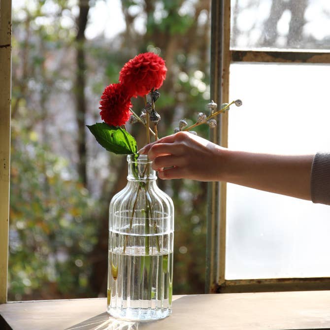 Time Concept - Wholesale Vase - Metropolitan Elegance Ribbed Glass Flower Vase30