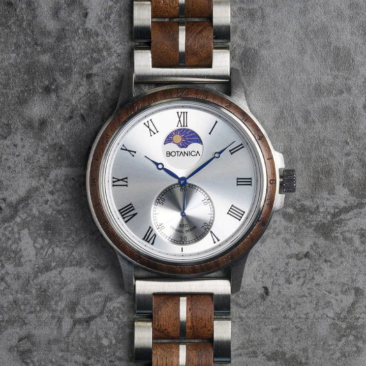 Montre en bois pour homme avec cadran solaire en quartz, cadran argenté et bois de whisky | AURORA pour la vente par Bear Essentials