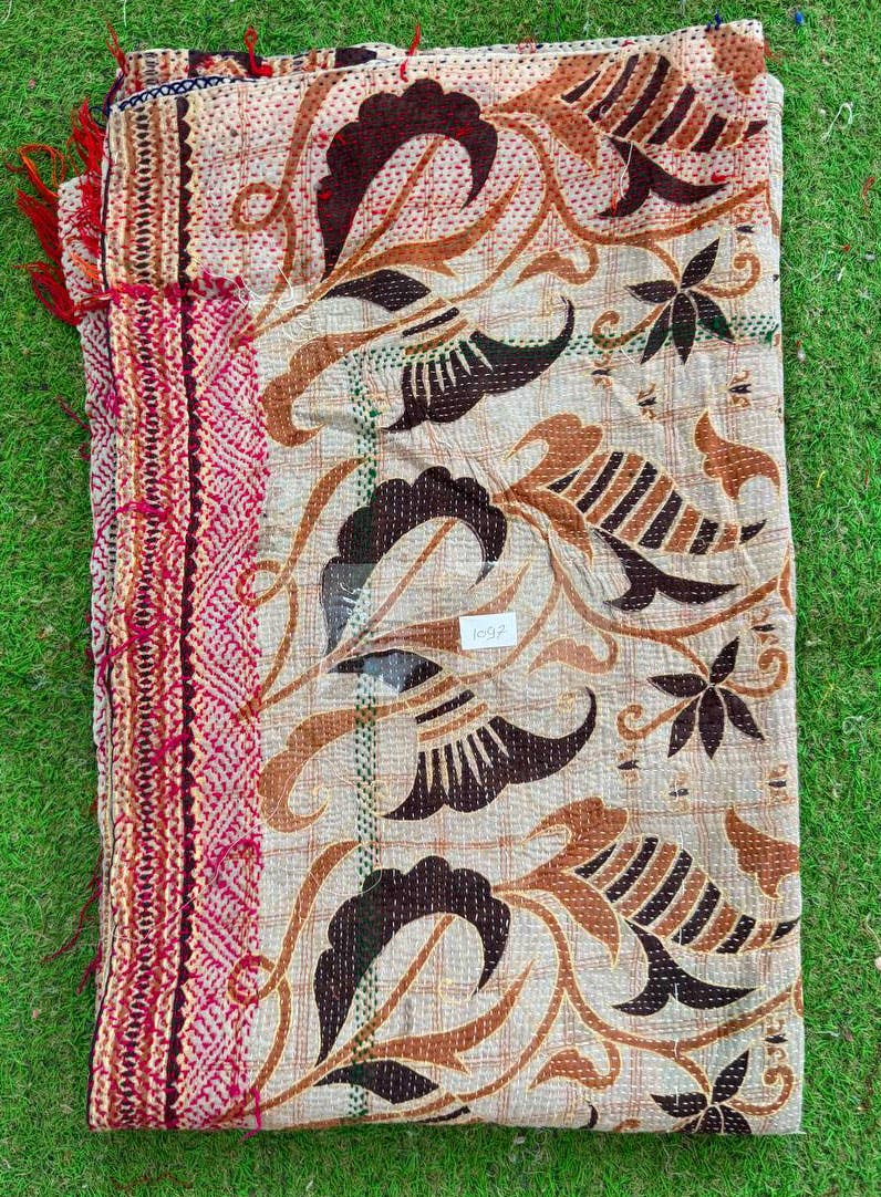 bhavnas boutique – Engroshandel Quiltet tæppe – Rustik bomulds-kantha-tæppe vintage sengetæppe quilt6