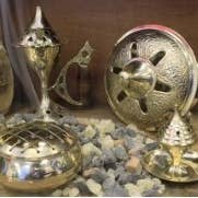 AWGifts Europe – Großhandel Räucherstäbchenhalter – Hängender Räuchergefäß aus Messing mit Pentagramm2