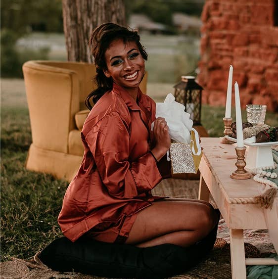 Mackleys - Wholesale Sleepwear Set - Women's - PREORDER Satin Long Sleeve and Short PJ Set3