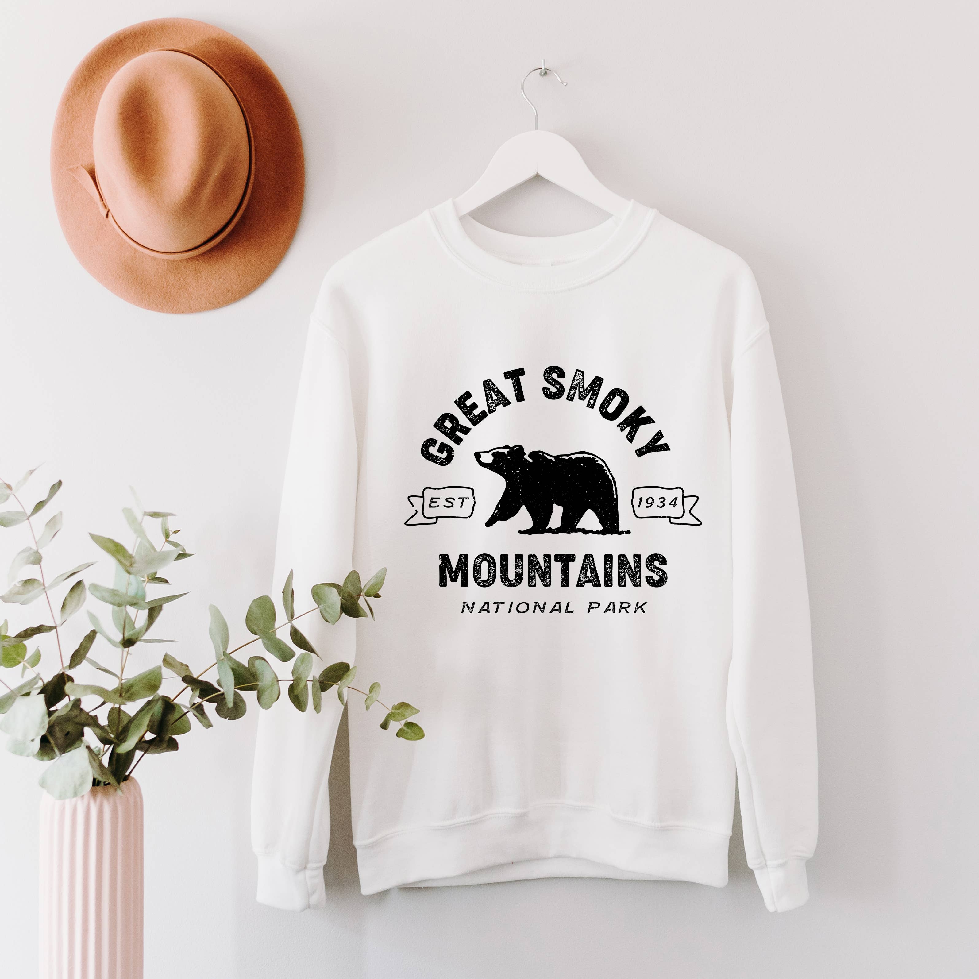 Olive And Ivory Wholesale - Wholesale Graphic Sweatshirt - Women's - Vintage Great Smoky Mountains National Park | Sweatshirt2