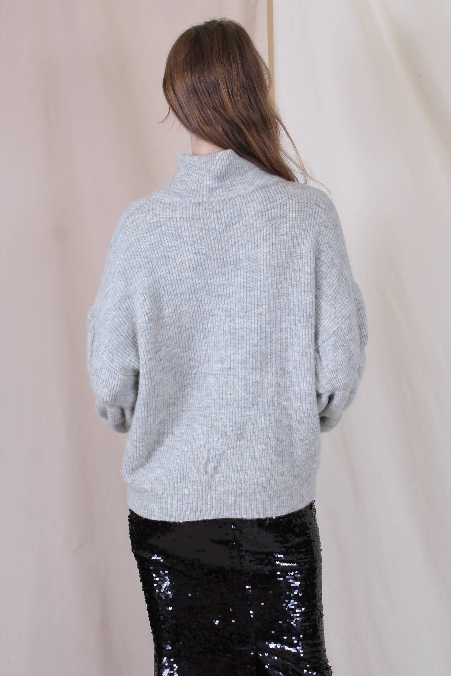 Fore Collection - Wholesale Pullover-trui - Dames - GEBREIDE OVERSIZED TRUI MET RONDE HALS, MOUWDETAIL - TI24608