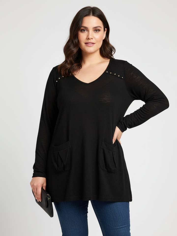 Maglione oversize con bottoni dorati (A326) per la vendita all'ingrosso da parte di Pomme Rouge Paris