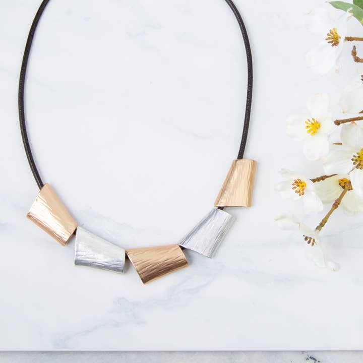 Brinley Curled Metal Necklace for wholesale by Elsie & Zoey