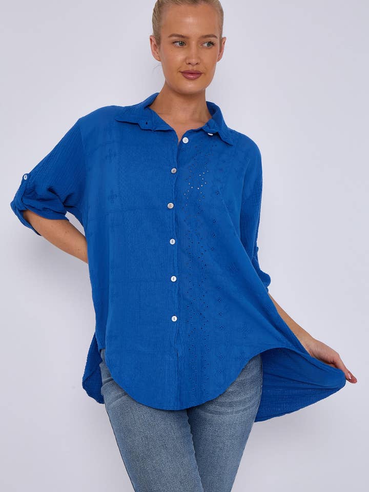 Miss Bold – wholesale Buttoned-down shirt – Women's – Italian Embroidered Cotton Button-Up Tunic Shirt with Rolled Sleeves10