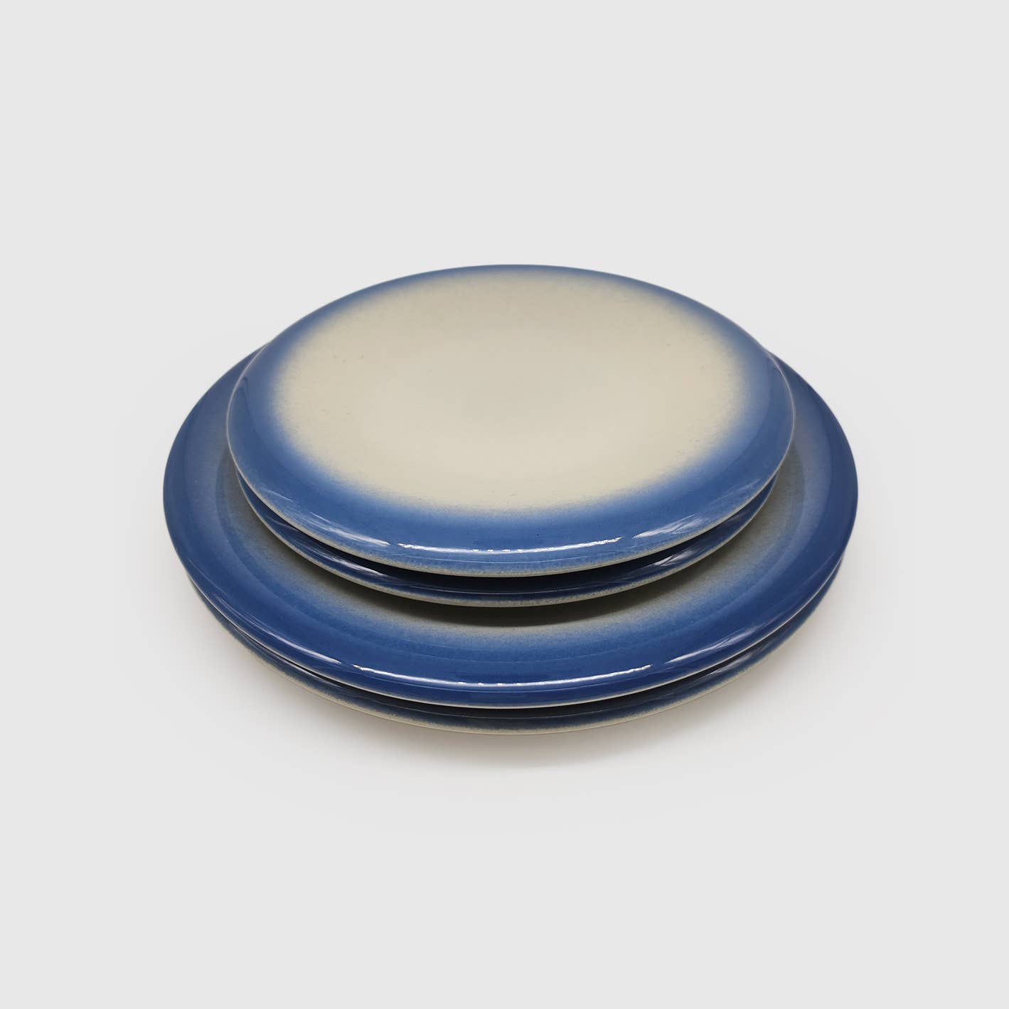 Isara Table - Wholesale Dinner Plate - Essence Medium Blue Plate Isara1