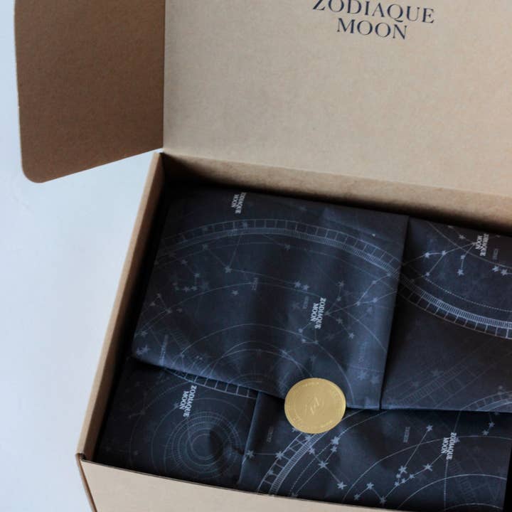Gift Set: Luxury Zodiac Scented Candle, Matches and Diffuser for wholesale by Zodiaque Moon