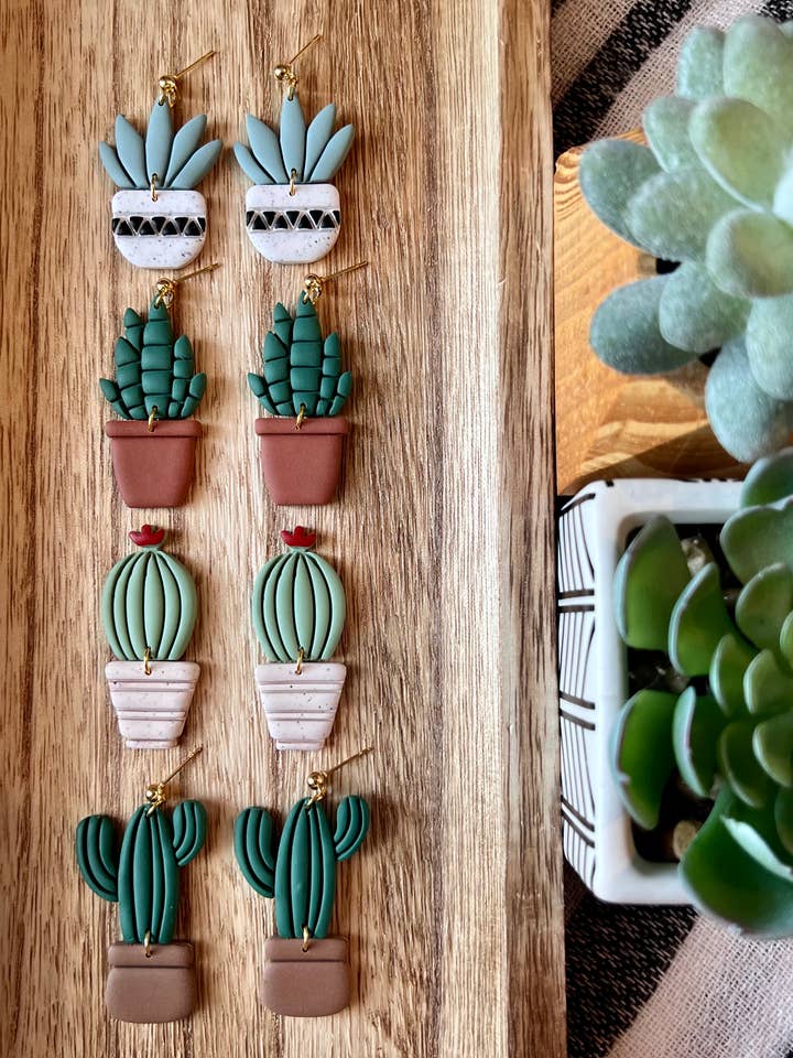 Suckulenta lerörhängen, Växtlerörhängen, Kaktusörhängen för wholesale av SeizeTheClayJewelry
