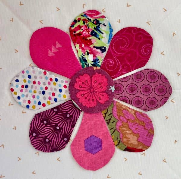 Free Bird Quilting Designs - Wholesale Quilt - 26. The Little Petals Quilt21