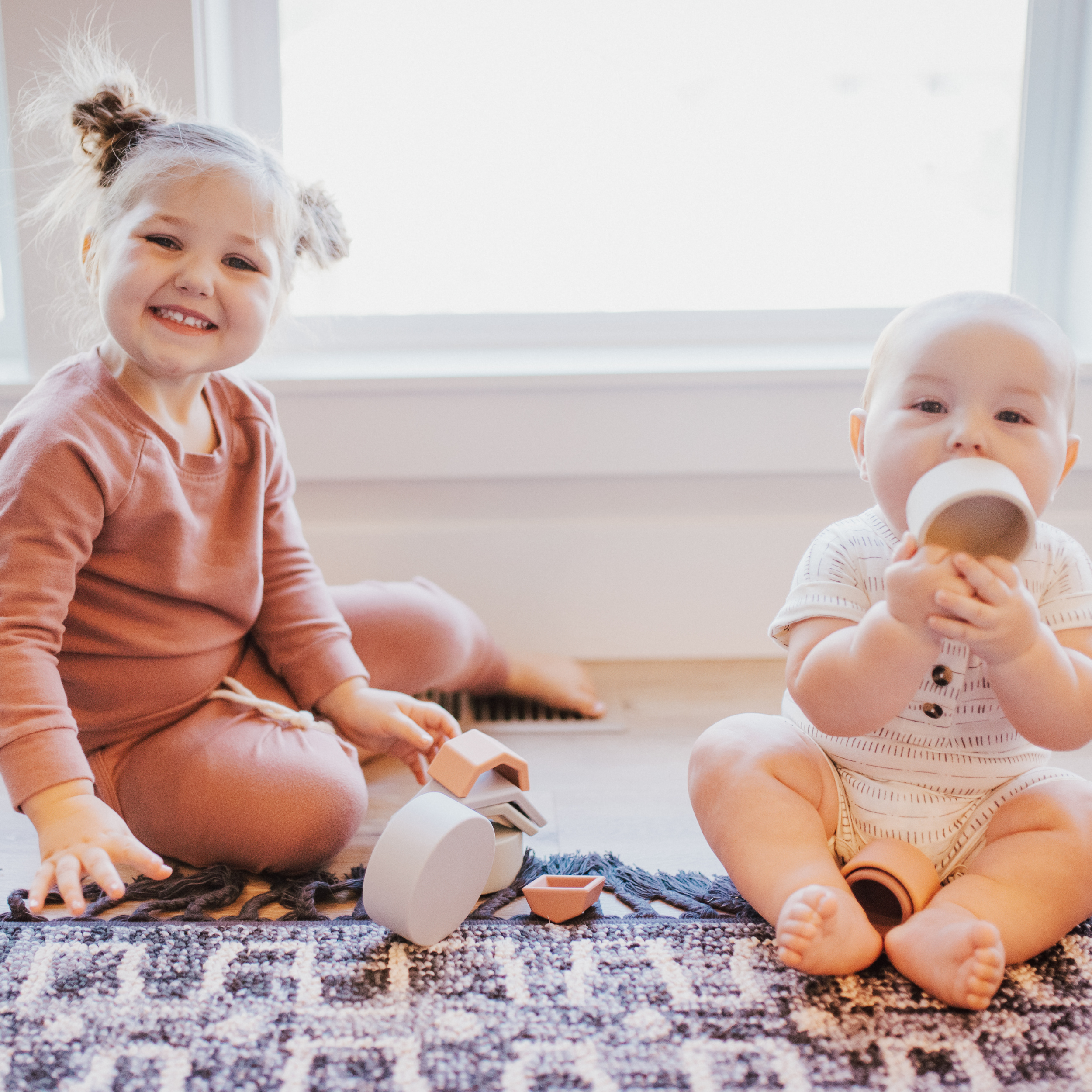 Babeehive Goods – wholesale Stacking rings game – Baby – Rainbow Stacking Cups7