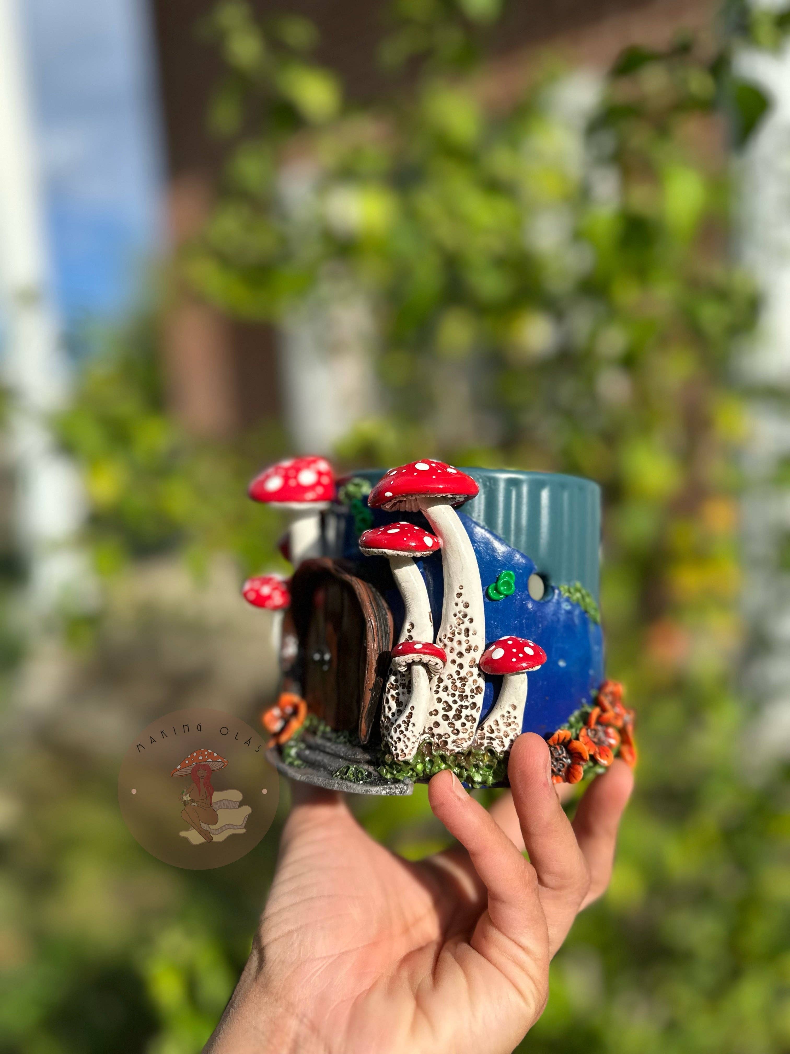 Making Olás - Wholesale Wax Warmer - Wax Warmer | Little House with Mushrooms and Glowy night sky1