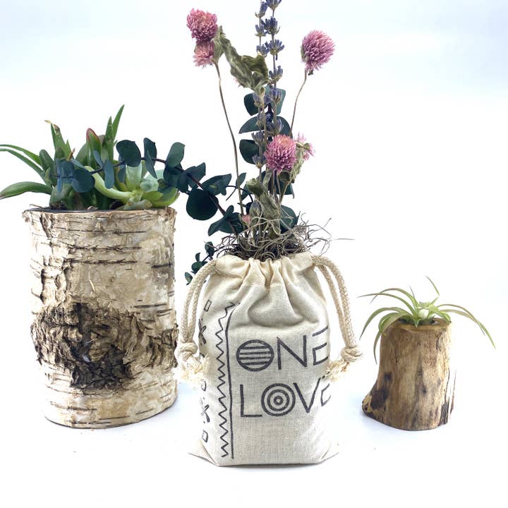 Sunsum Intentional Living - Wholesale Dried/Pressed Flowers - Sack of Flowers, One Love, Organic, Dried Flower Bouquet13