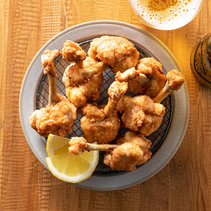 amime Plate 7.4" | Plate with metal net | Pottery for wholesale by KIKIME