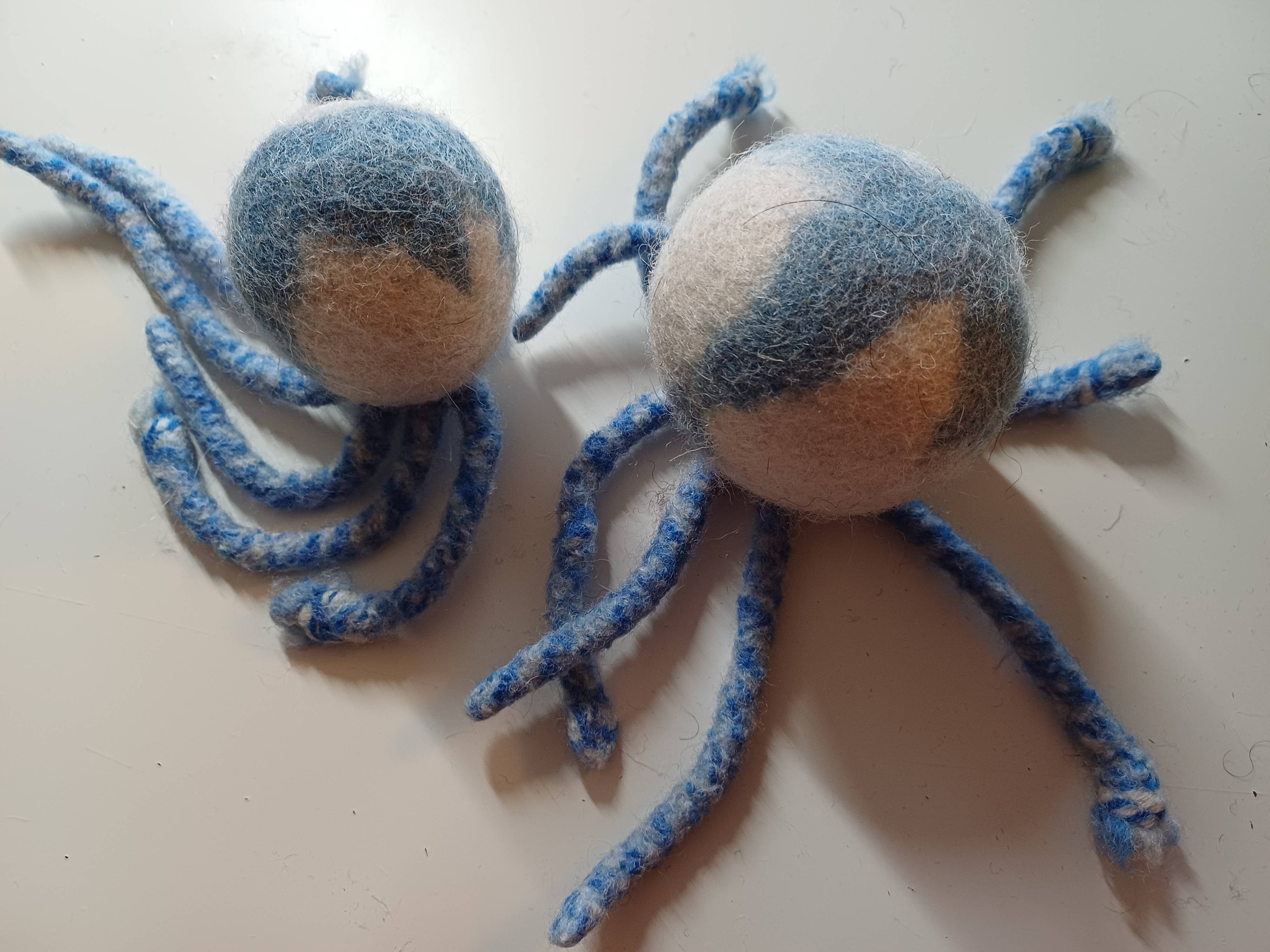 herzundhund - Wholesale Pet Toy - Dog - Octopus Made of Organic Wool Felt8