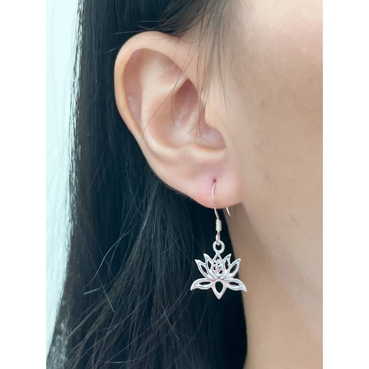 Zoey Simmons - Wholesale Dangle Earrings - Lotus Flower Drop Earrings - SF