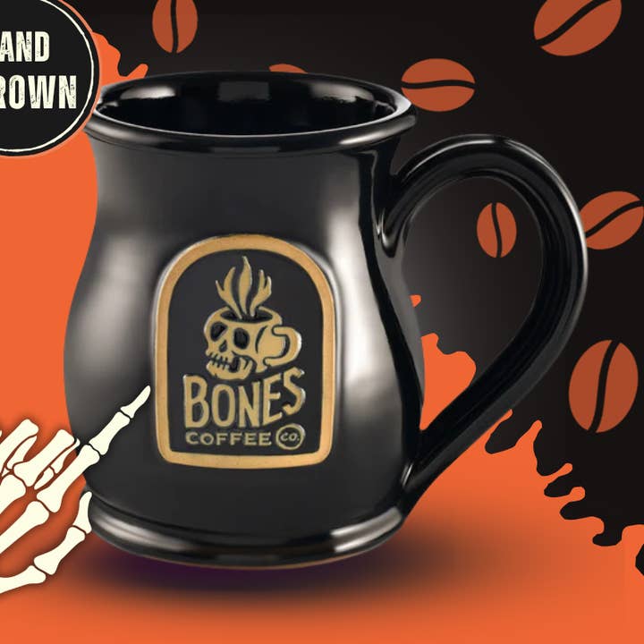Tazza fatta a mano con logo Skull | Tazza da caffè nera | 14 oz per la vendita all'ingrosso da parte di Bones Coffee Company