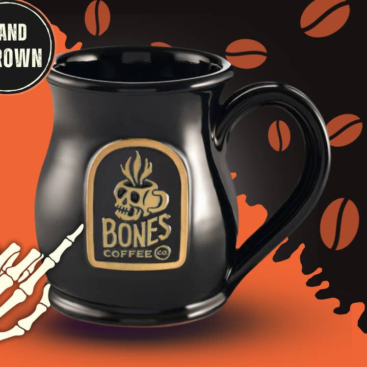 Tazza fatta a mano con logo Skull | Tazza da caffè nera | 14 oz per la vendita all'ingrosso da parte di Bones Coffee Company