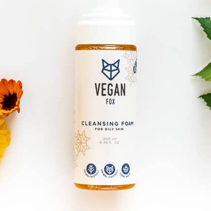 Schiuma detergente per pelli grasse e miste per la vendita all'ingrosso da parte di Amber cosmetics Ltd (Vegan Fox)