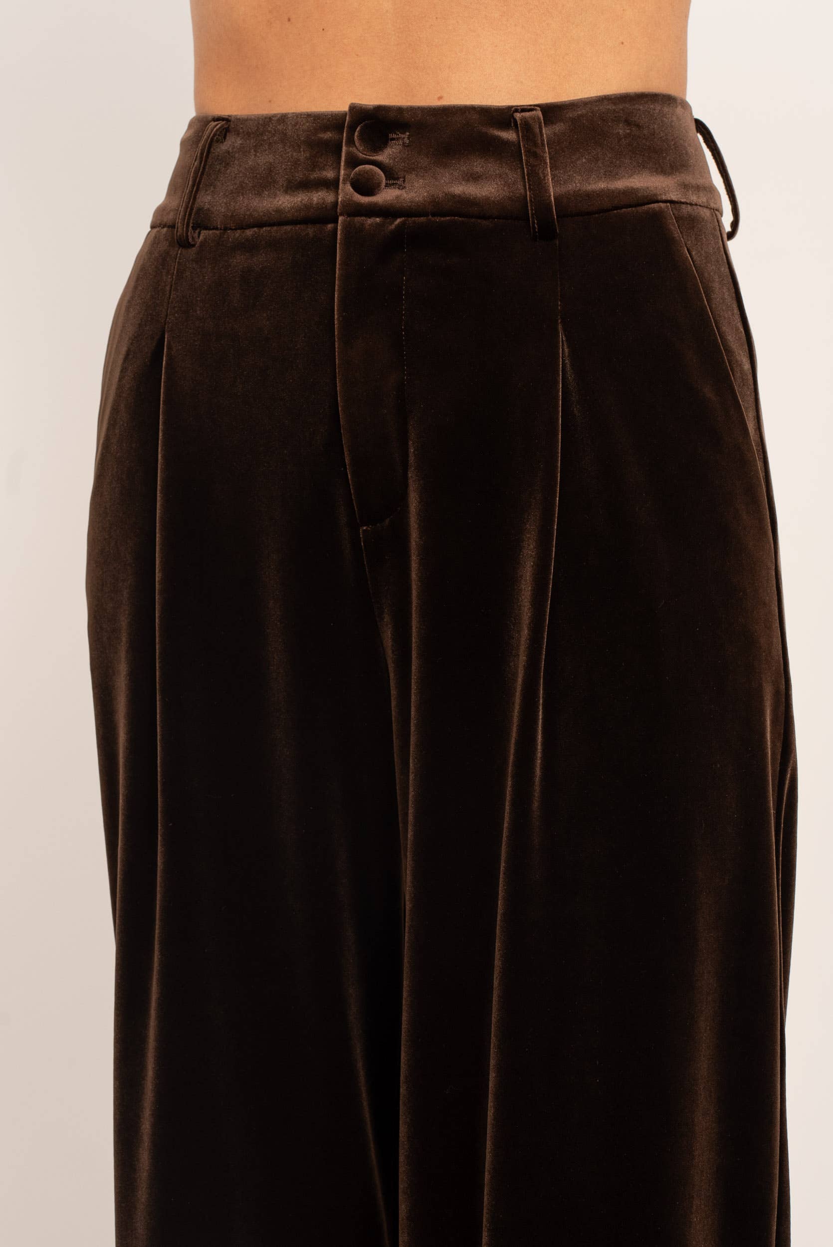 Attentif Paris - Wholesale Pants - Women's - Wide velvet and fluid pants with double button34