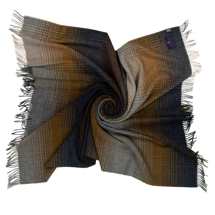 Prince of Scots - Wholesale Throw Blanket - Highland Tweeds Shetland Lambswool Ombre Throw (Blue)6