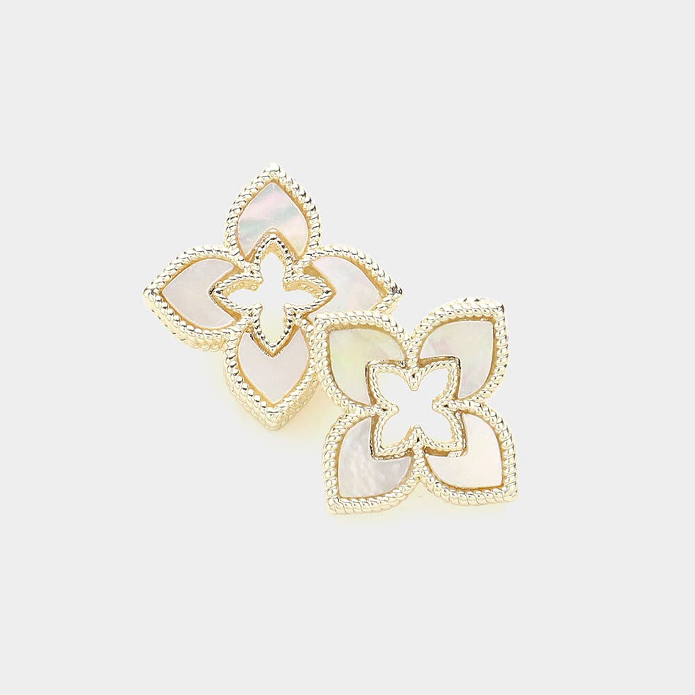 Sensibling Corp. – Brincos de pino por atacado – Brincos de Quatrefoil pavimentados em pedra CZ com acabamento a ouro 14K1