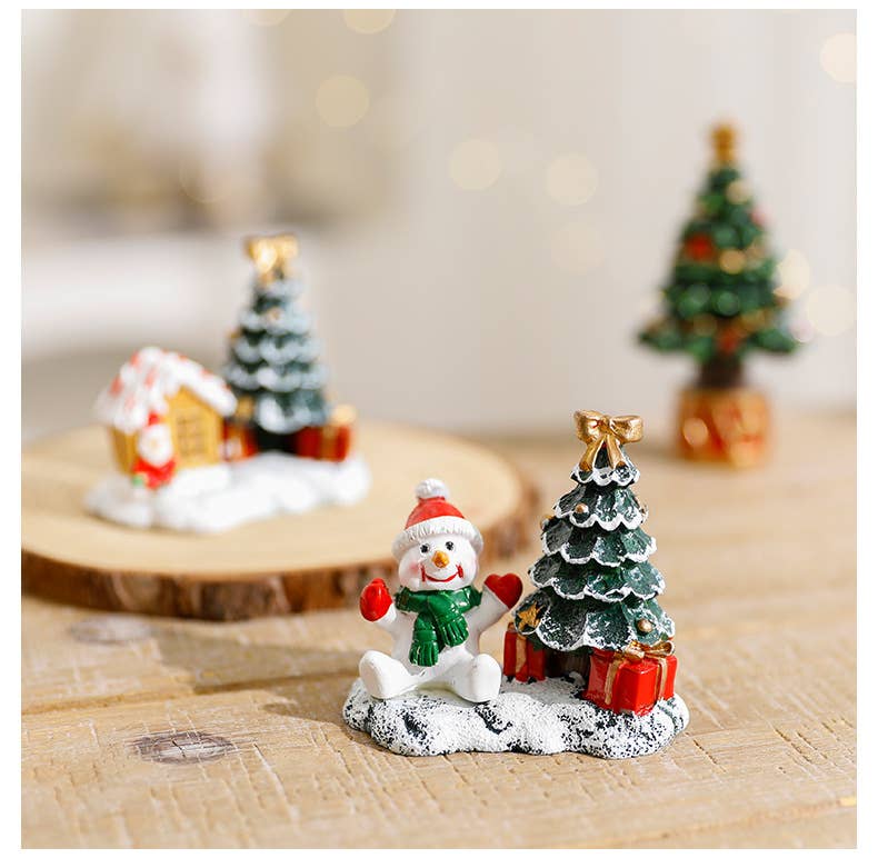 Tourtiwi - Wholesale Christmas Decoration - Festive Christmas Tree Miniature Resin Winter Decorations6