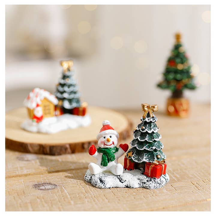 Tourtiwi - Wholesale Christmas Decoration - Festive Christmas Tree Miniature Resin Winter Decorations6