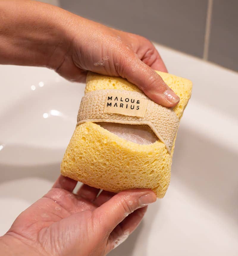 Malou & Marius - Wholesale Bath Pouf/Sponge - BODY SPONGE SOAP HOLDER IN RAW REGENERATED CELLULOSE1