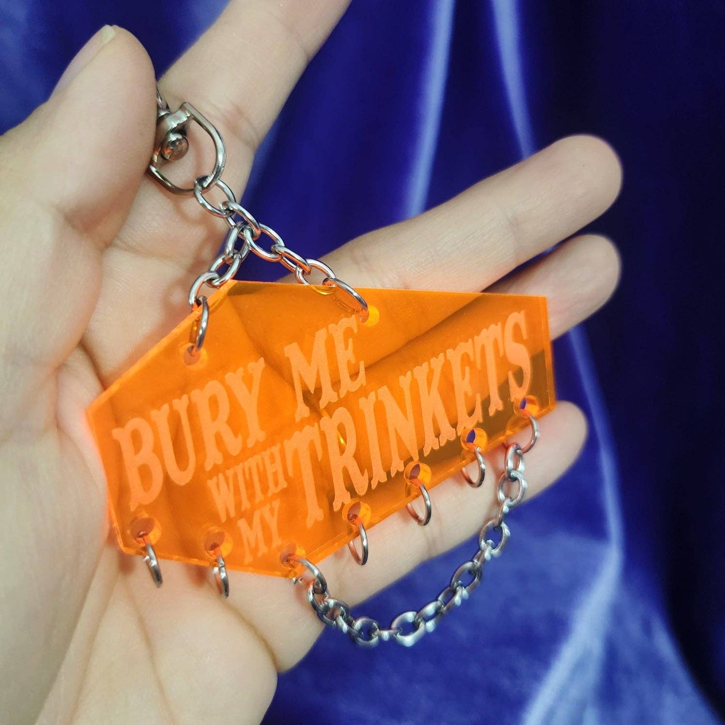 SHOPMALASTORE - Vente Porte-clés – femme - PORTE-CLÉS BIJOUX CERCUEIL - "ENTERREZ-MOI AVEC MES BIJOUX"7