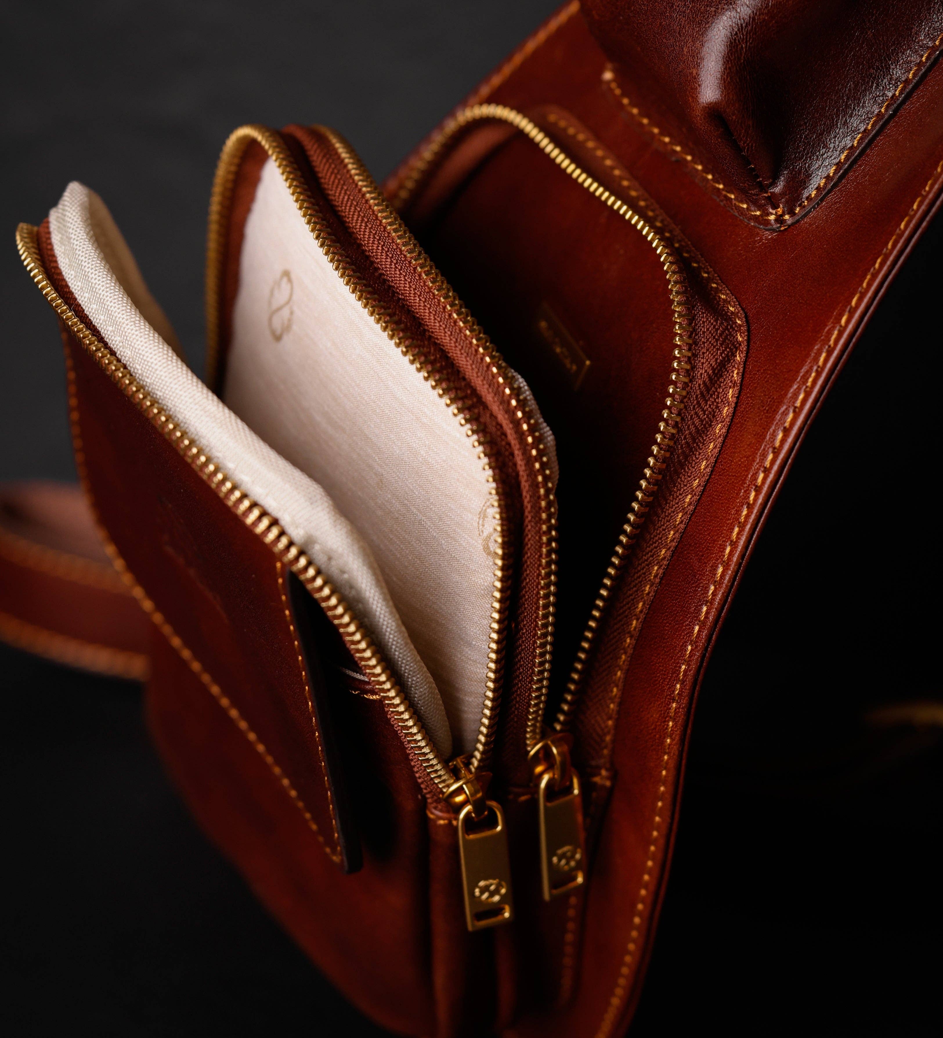 Time Resistance - Venta al por mayor Bolsos bandolera - Unisex - Bolso bandolera de cuero The Monk8